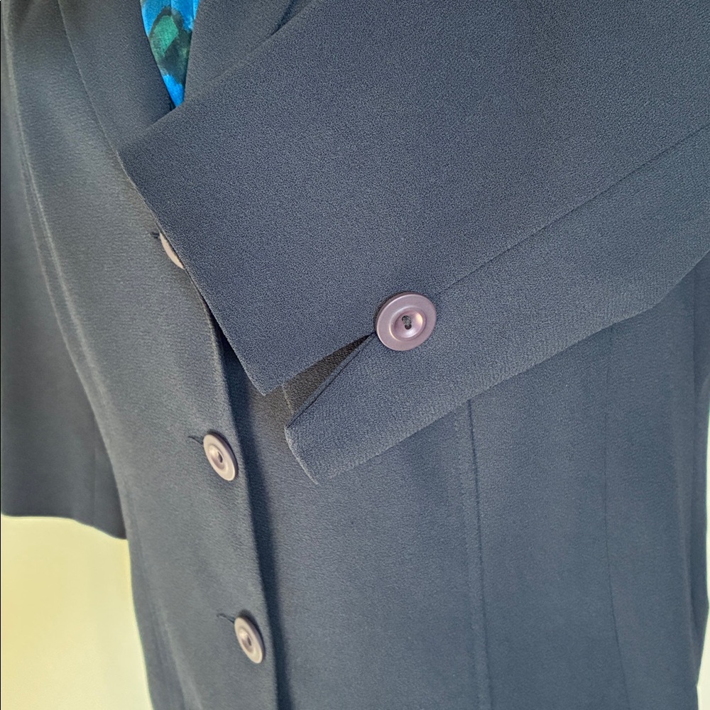 Laura Studio Petites Navy Blazer; Stitching Detail on Collar; Lined; Size: 12P - Picture 4 of 10